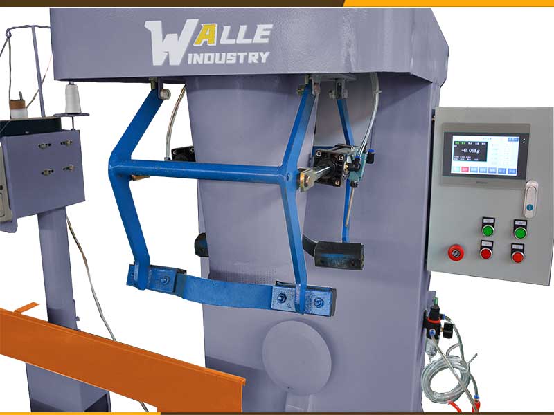 Automatic Weighing Packaging Machine With Band Sealer To Bags