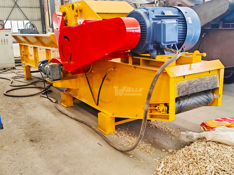 Heavy-Duty Land Clearing Wood Chipper: Industrial Fo